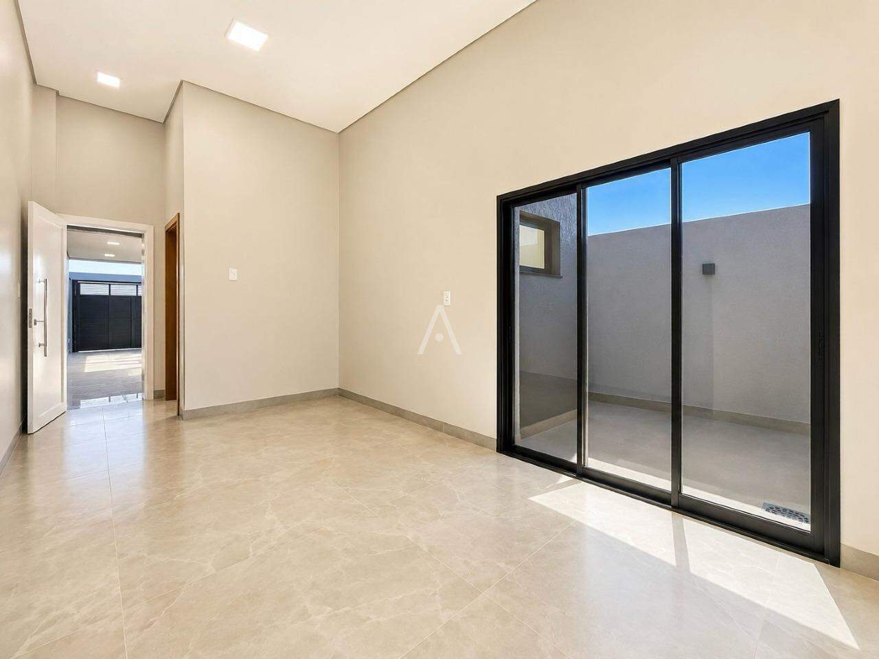 Casa Residencial para para aluguel no Bairro Cristo Rei em TOLEDO: 