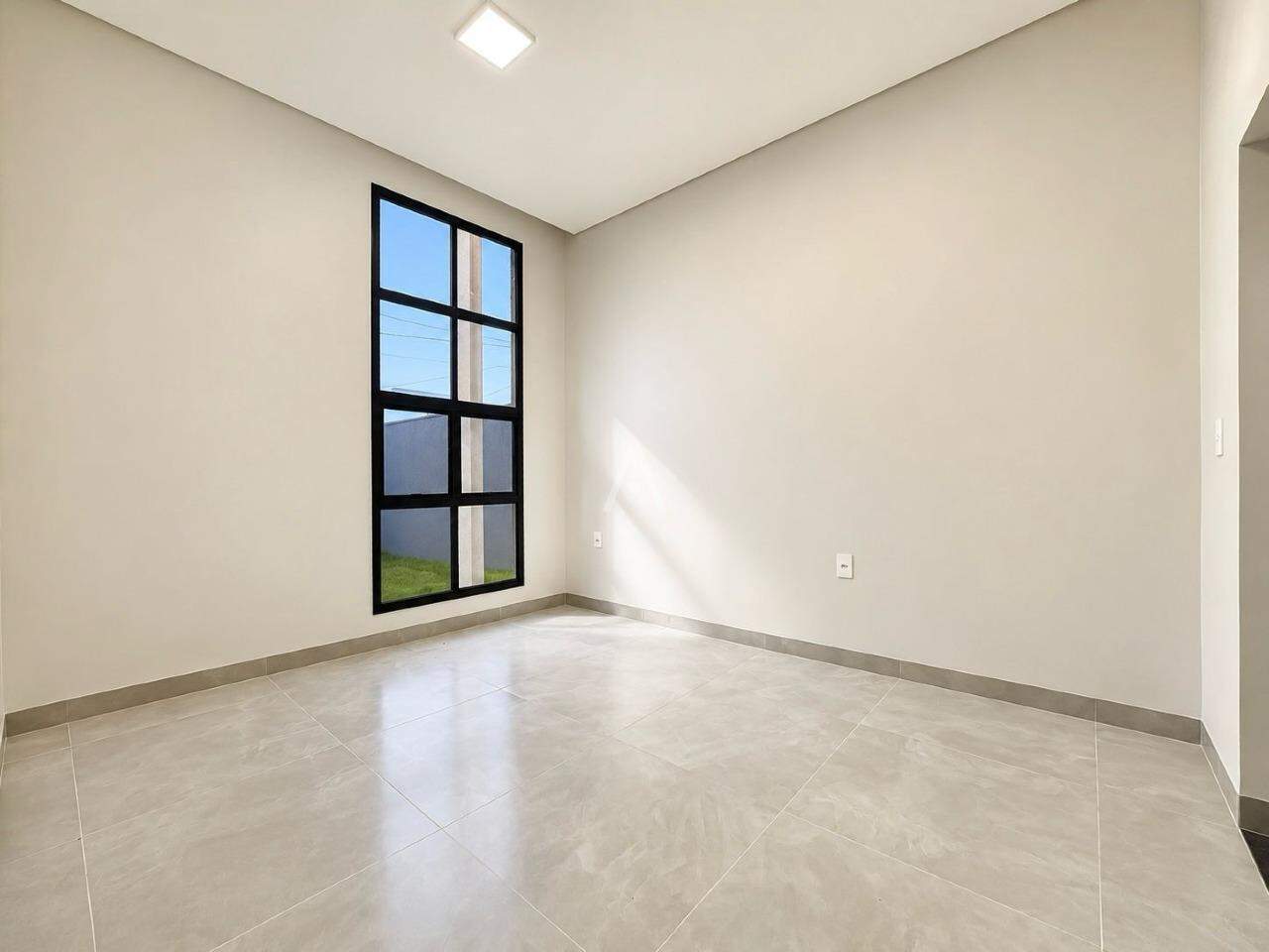 Casa Residencial para para aluguel no Bairro Cristo Rei em TOLEDO: Suíte