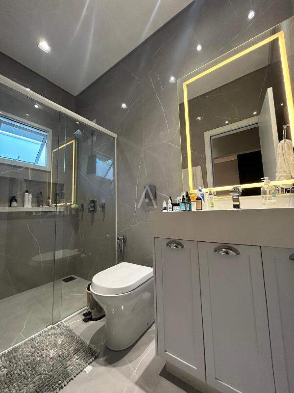Casa Residencial para à venda no Bairro NEVA em CASCAVEL: suite