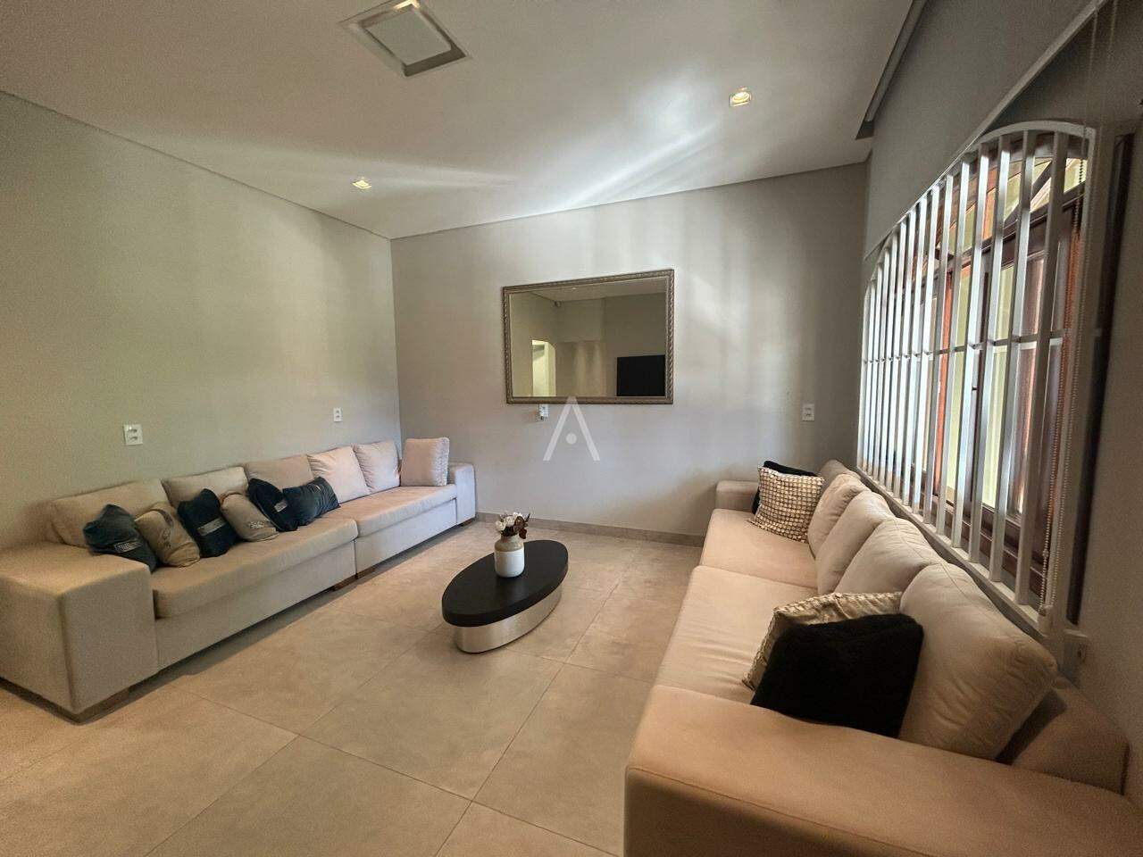 Casa Residencial para à venda no Bairro NEVA em CASCAVEL: