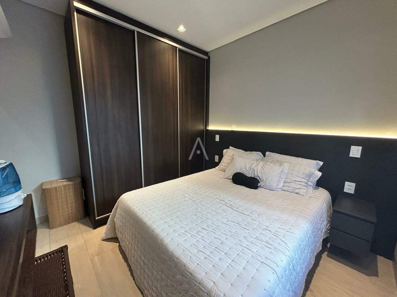 Casa Residencial para à venda no Bairro NEVA em CASCAVEL: quarto 2 suite