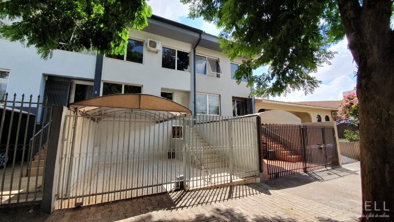 Sobrado para à venda no Bairro CENTRO em CASCAVEL: 