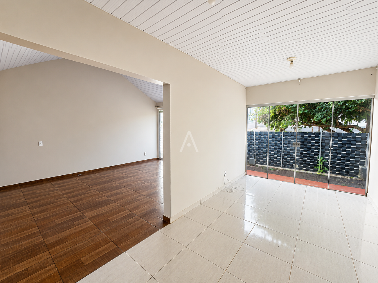 Casa Residencial para à venda no Bairro JARDIM CONCORDIA em TOLEDO: 
