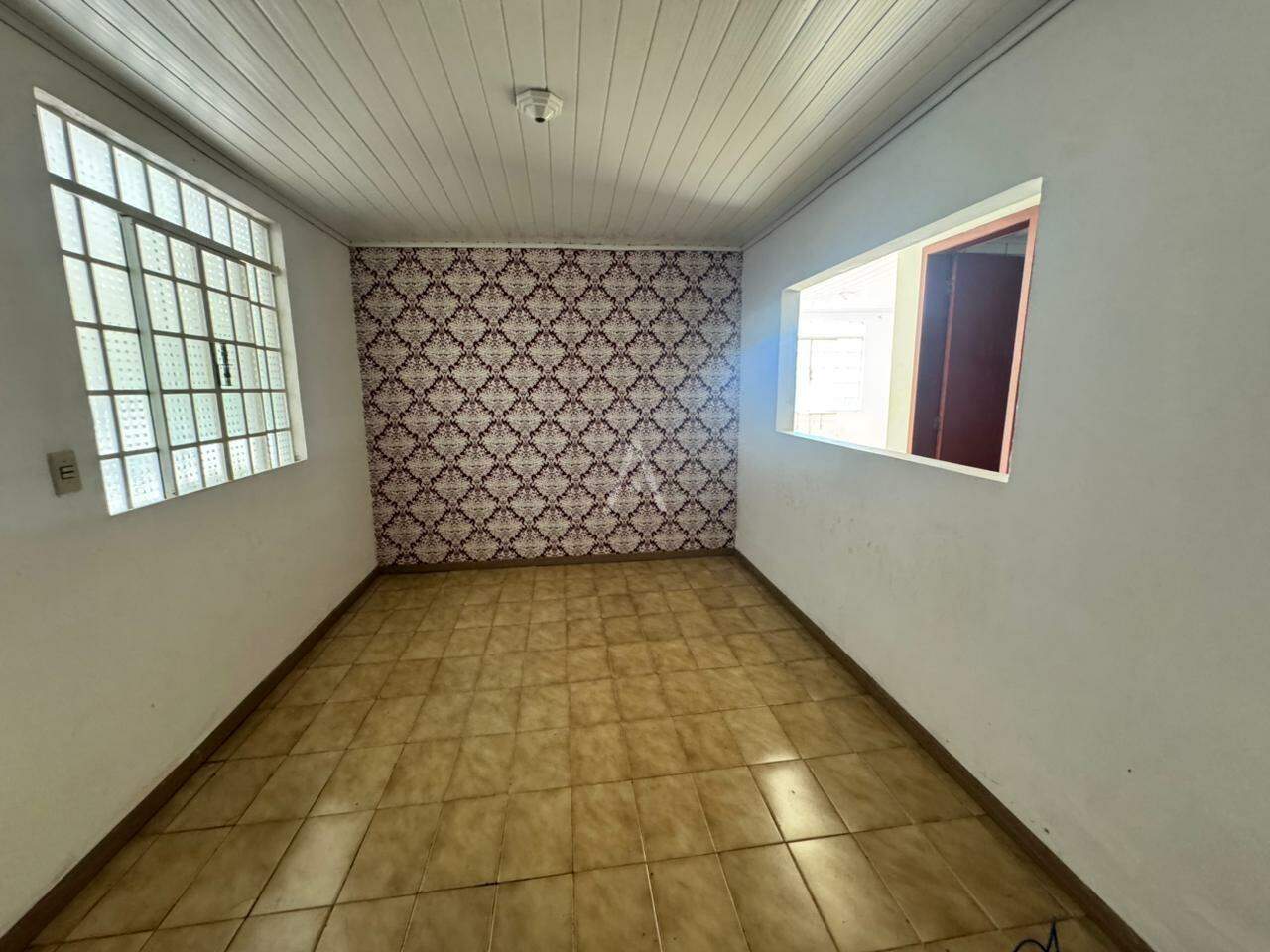 Casa Residencial para à venda no Bairro VILA BECKER em TOLEDO: