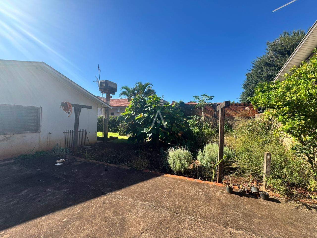 Casa Residencial para à venda no Bairro VILA BECKER em TOLEDO: