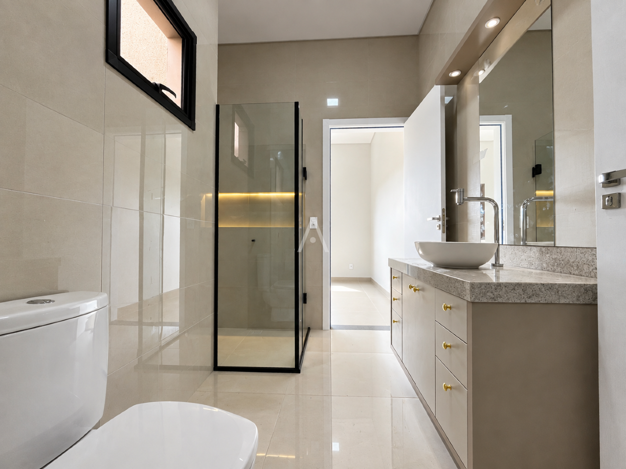 Casa Residencial para para aluguel no Bairro Jardim Parizotto em TOLEDO: Banheiro Demi-Suíte