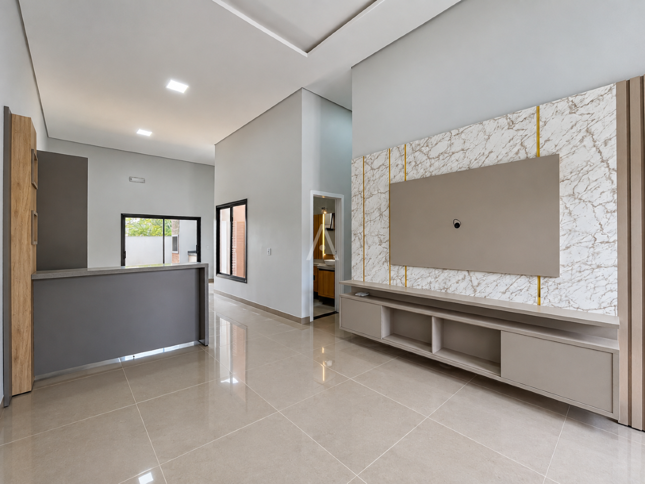 Casa Residencial para para aluguel no Bairro Jardim Parizotto em TOLEDO: Sala de Estar