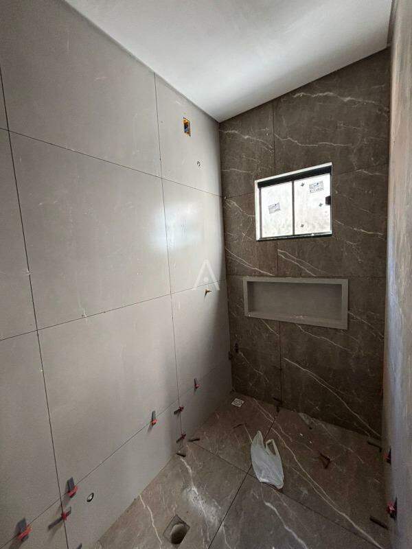 Casa Residencial para à venda no Bairro JARDIM COOPAGRO em TOLEDO: 