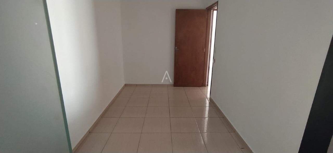 Casa Residencial para à venda no Bairro UNIVERSITARIO em CASCAVEL: