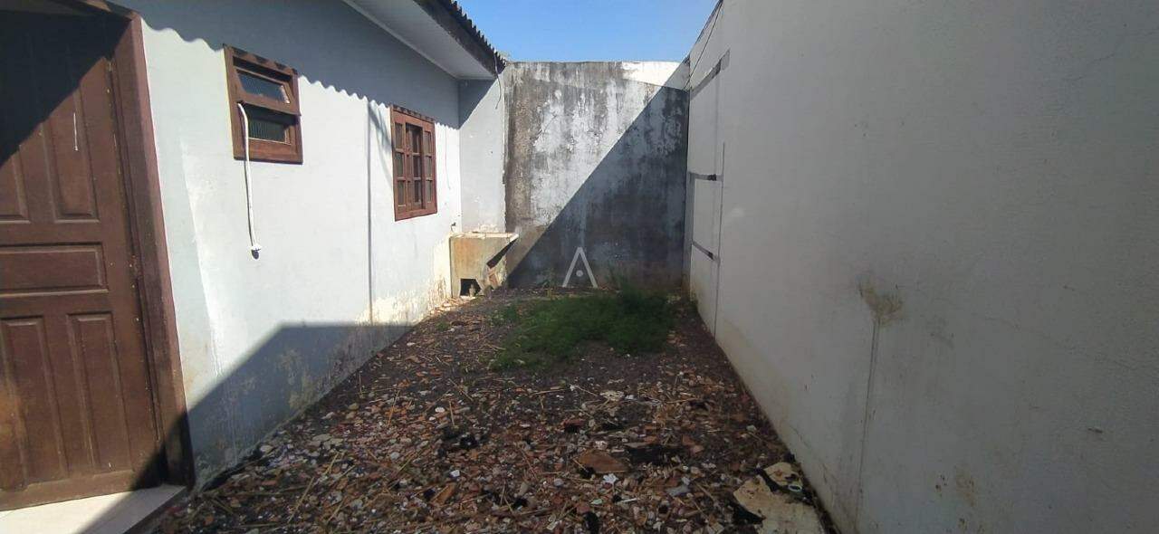 Casa Residencial para à venda no Bairro UNIVERSITARIO em CASCAVEL: