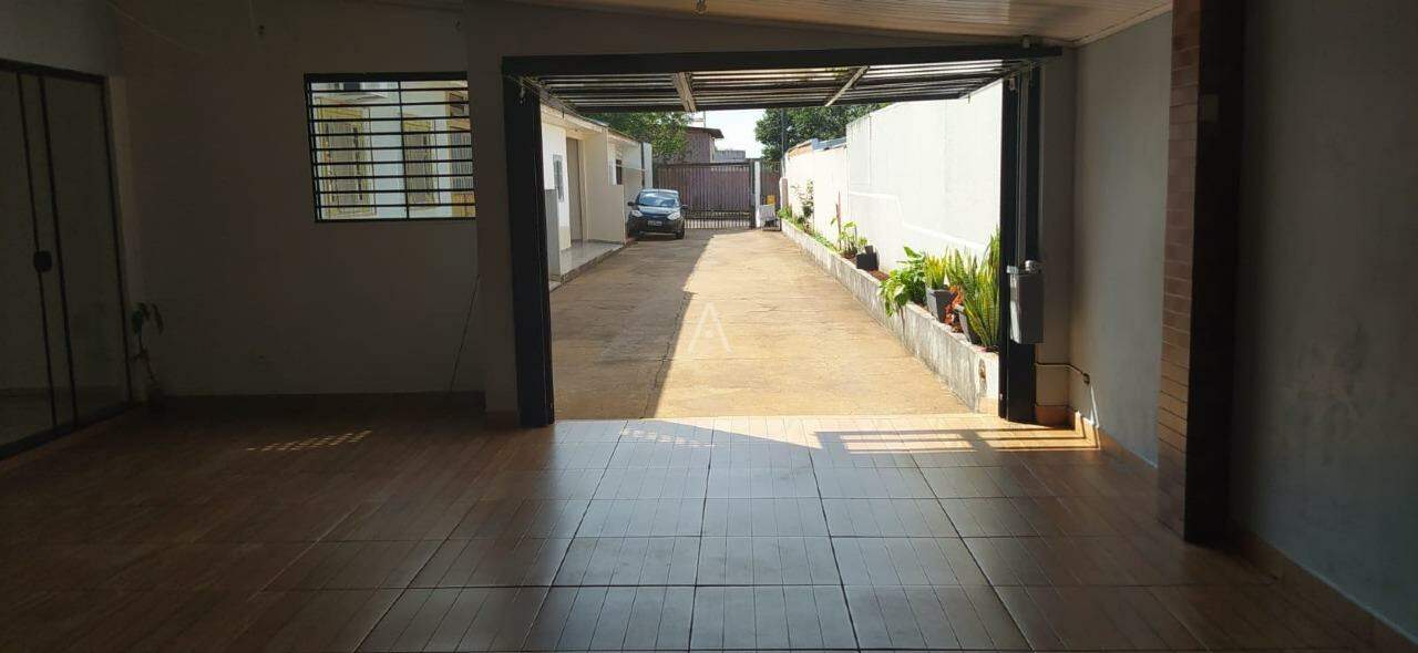 Casa Residencial para à venda no Bairro UNIVERSITARIO em CASCAVEL: