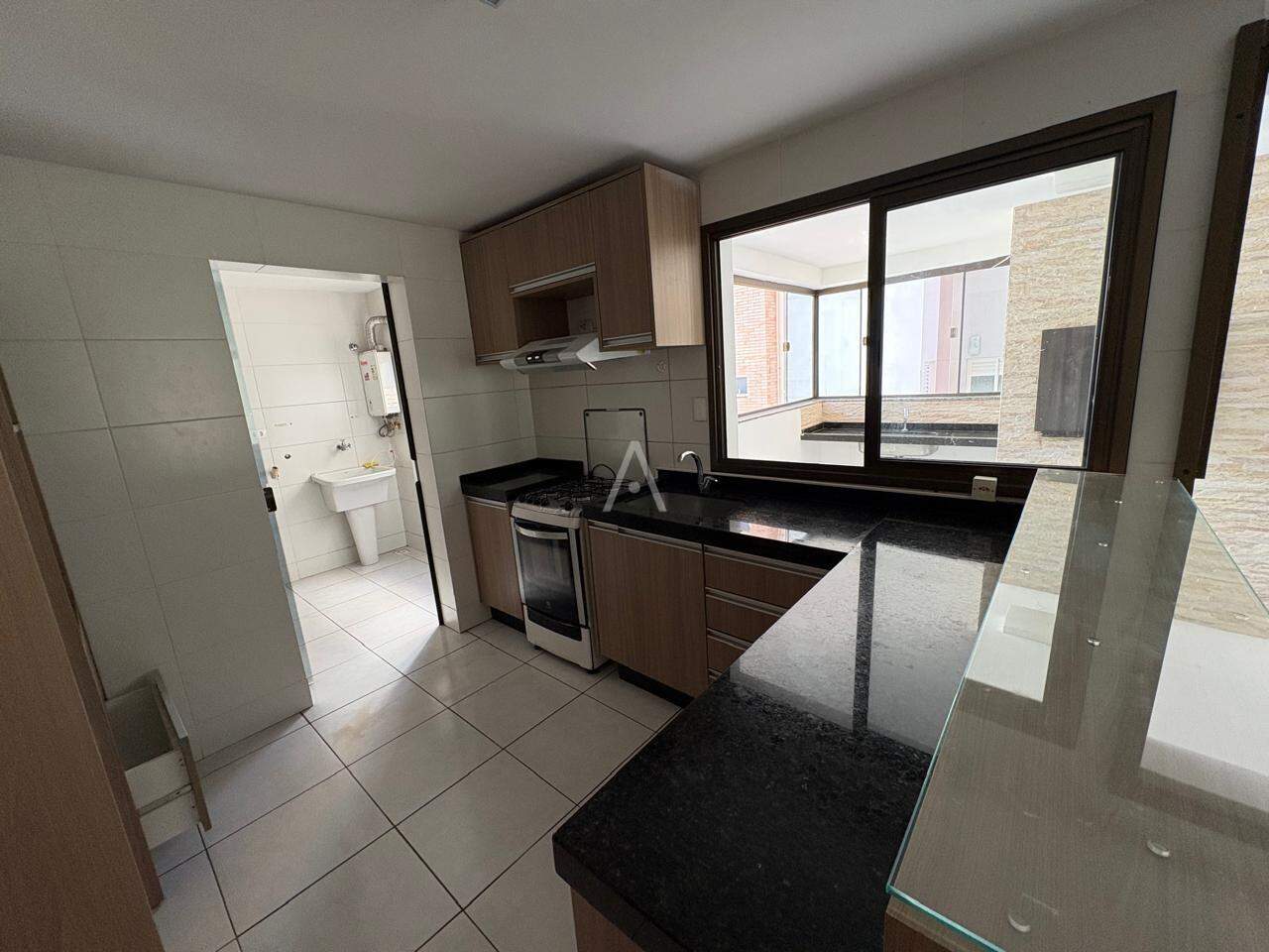 Apartamento para para aluguel no Bairro CENTRO em CASCAVEL: 