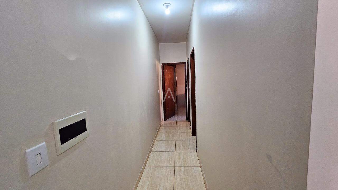 Casa Residencial para à venda no Bairro NEVA em CASCAVEL: