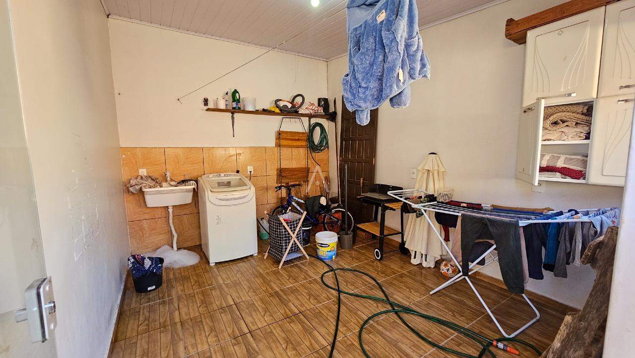 Casa Residencial para à venda no Bairro NEVA em CASCAVEL: