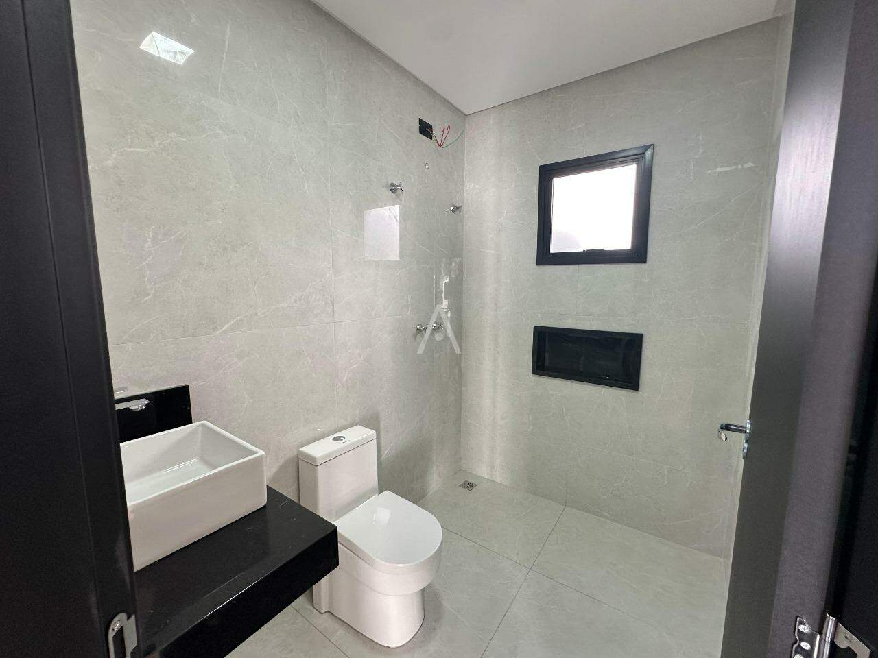 Casa Residencial para à venda no Bairro RECANTO TROPICAL em CASCAVEL: 