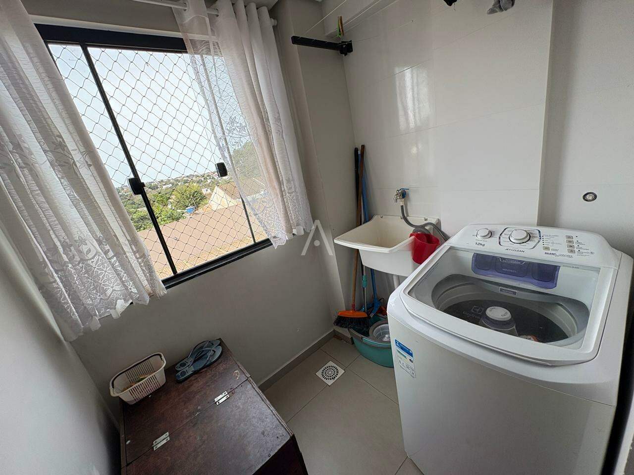 Apartamento para para aluguel no Bairro Brazmadeira em CASCAVEL: