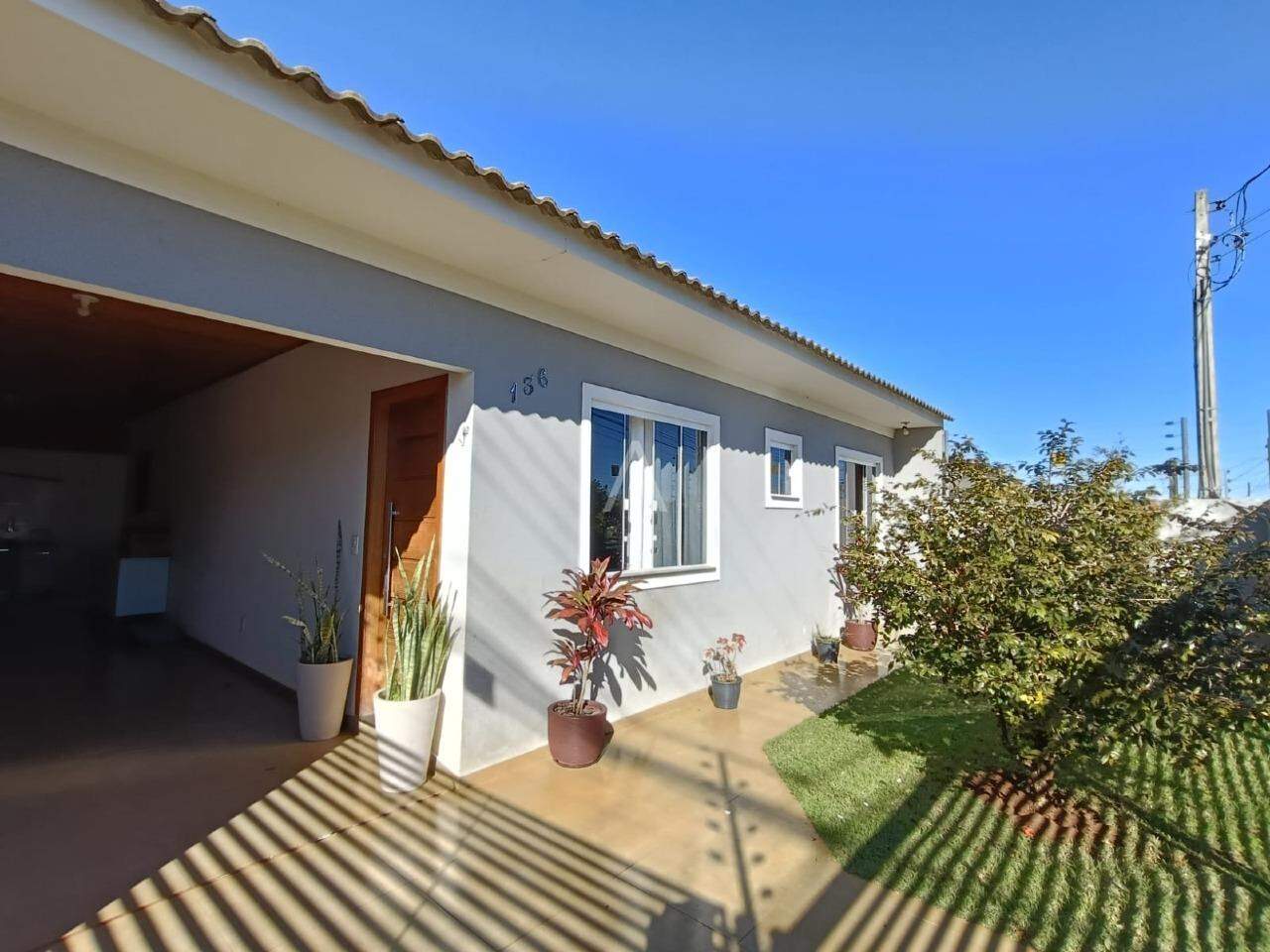 Casa Residencial para para aluguel no Bairro BRASILIA em CASCAVEL: 