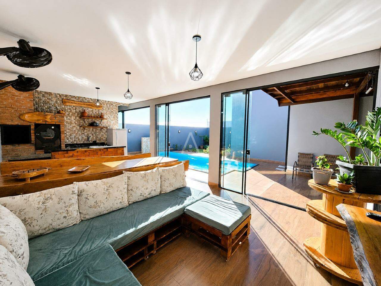 Casa Residencial para à venda no Bairro TOCANTINS em TOLEDO: 