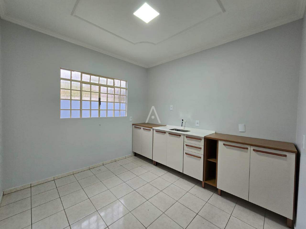 Casa Residencial para para aluguel no Bairro JARDIM PORTO ALEGRE em TOLEDO: