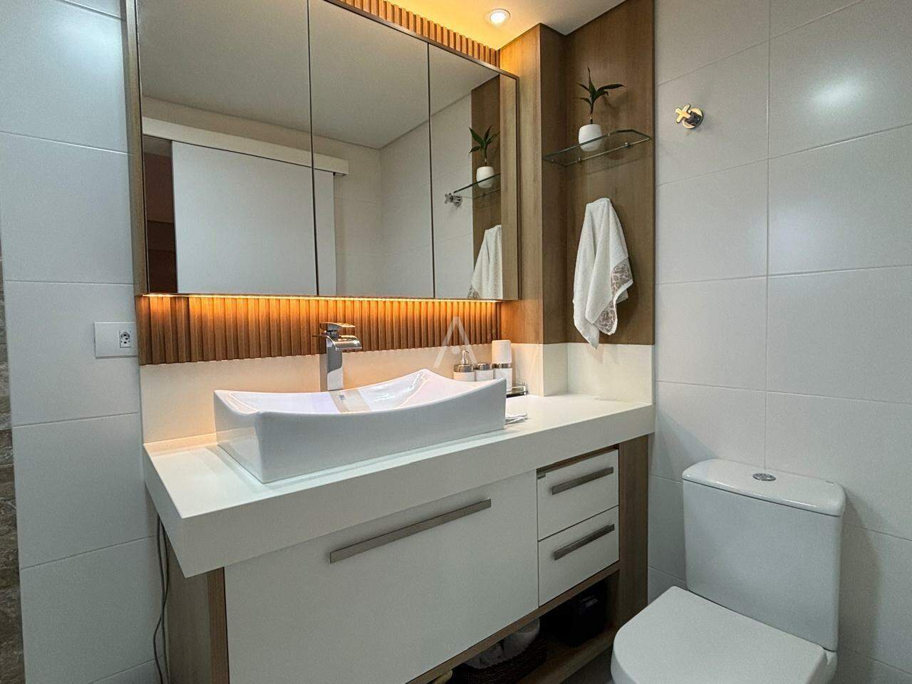 Apartamento para à venda no Bairro CENTRO em CASCAVEL: 