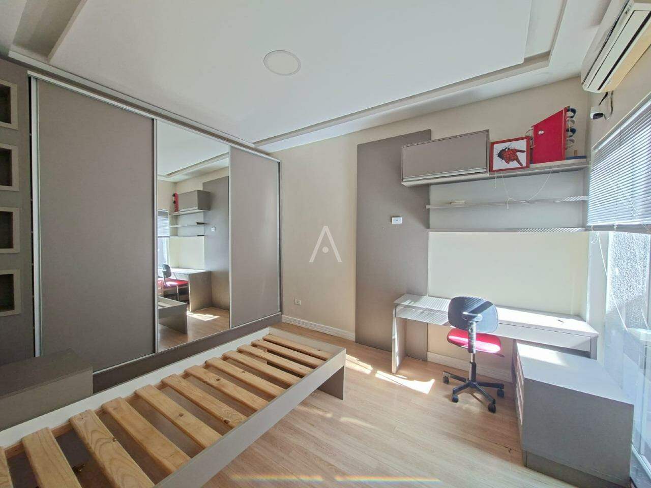 Casa Residencial para para aluguel no Bairro CATARATAS em CASCAVEL: