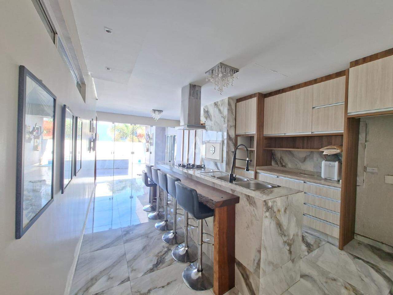 Casa Residencial para para aluguel no Bairro CATARATAS em CASCAVEL: