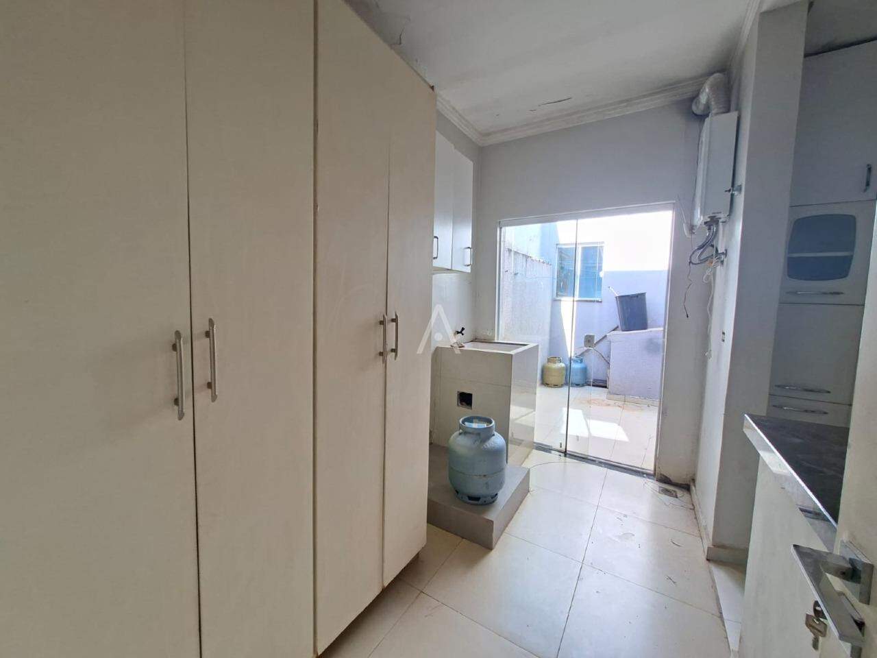 Casa Residencial para para aluguel no Bairro CATARATAS em CASCAVEL: