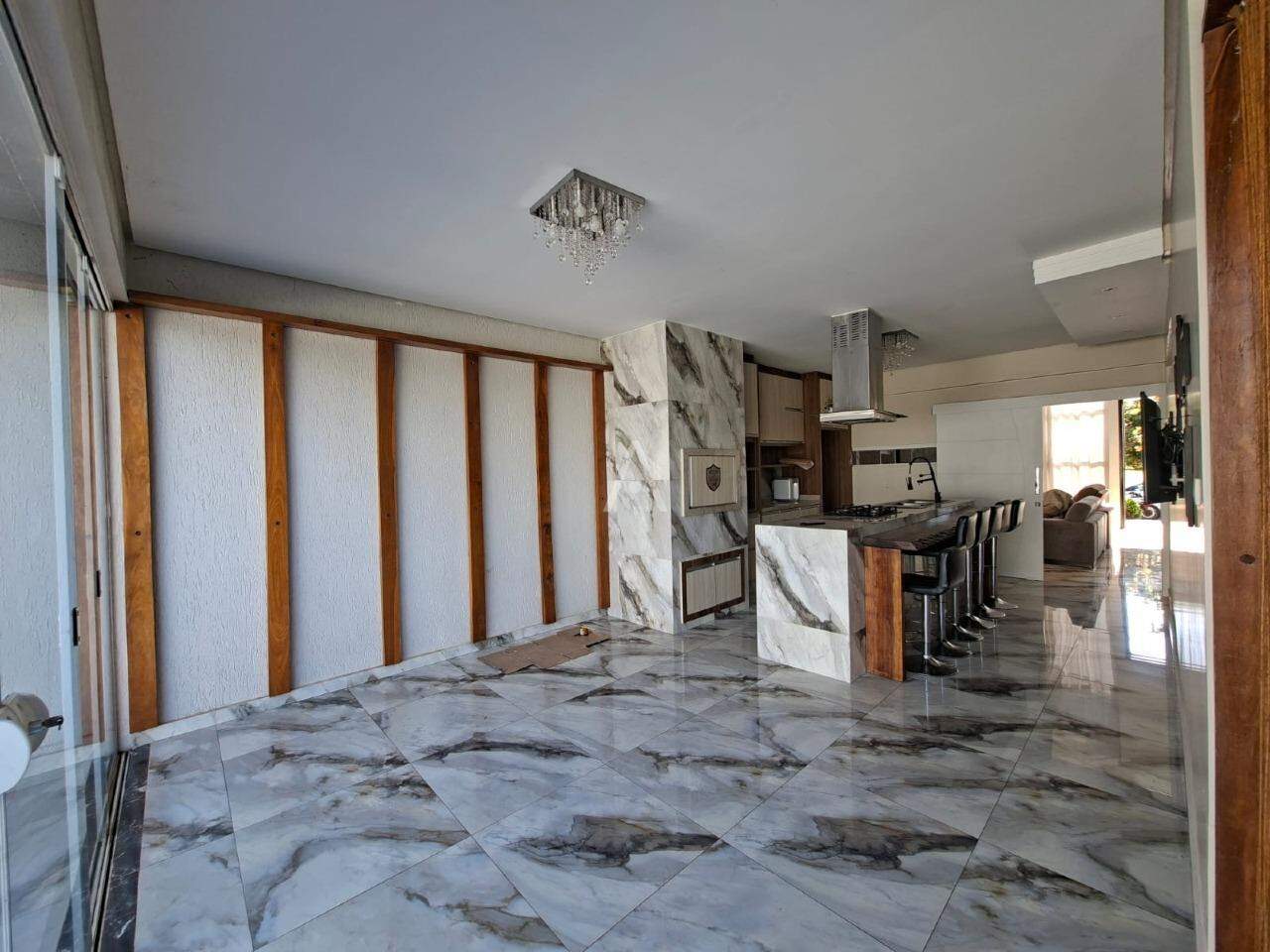 Casa Residencial para para aluguel no Bairro CATARATAS em CASCAVEL: