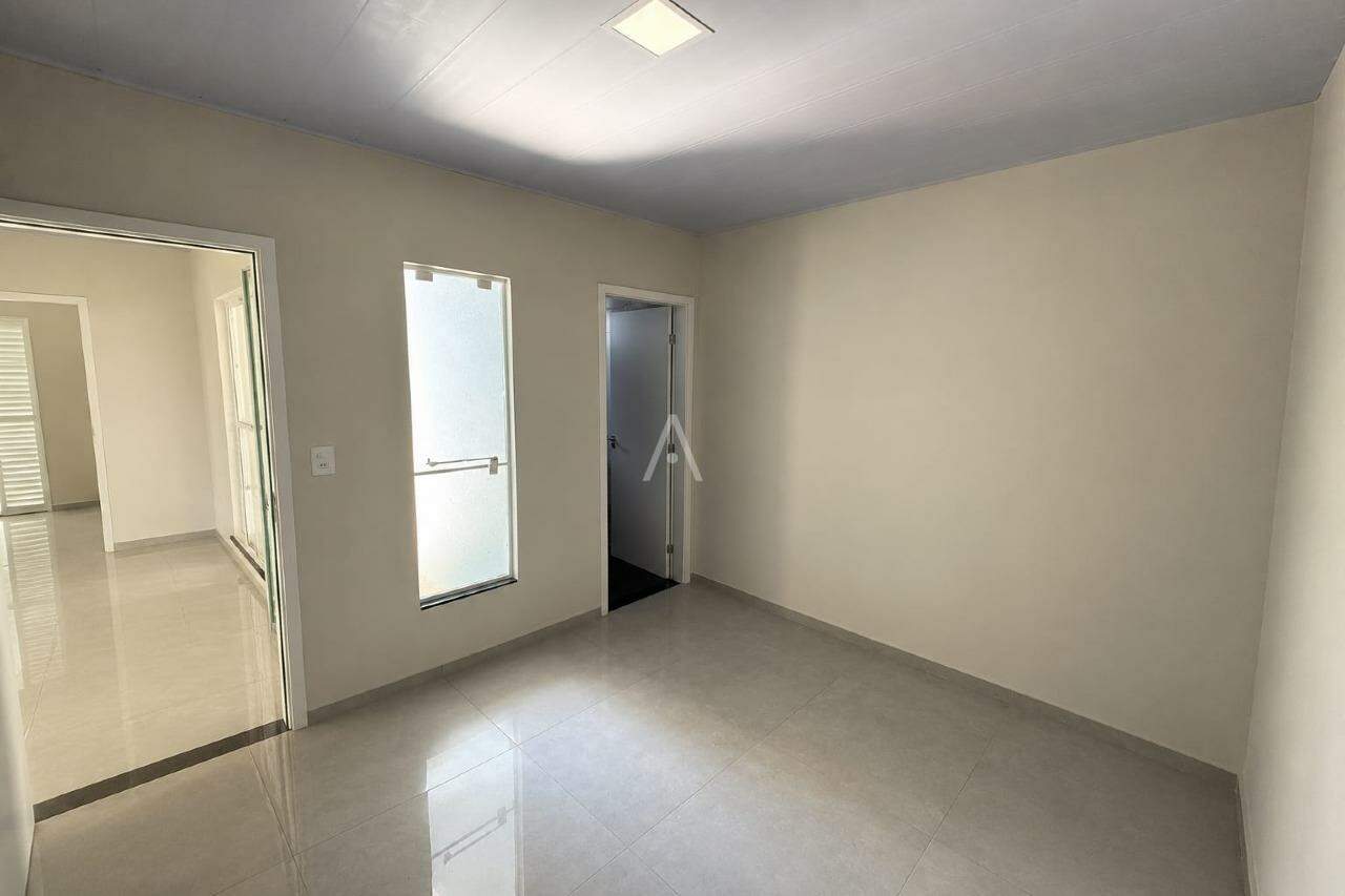 Casa Residencial para à venda no Bairro SAO CRISTOVAO em CASCAVEL: 