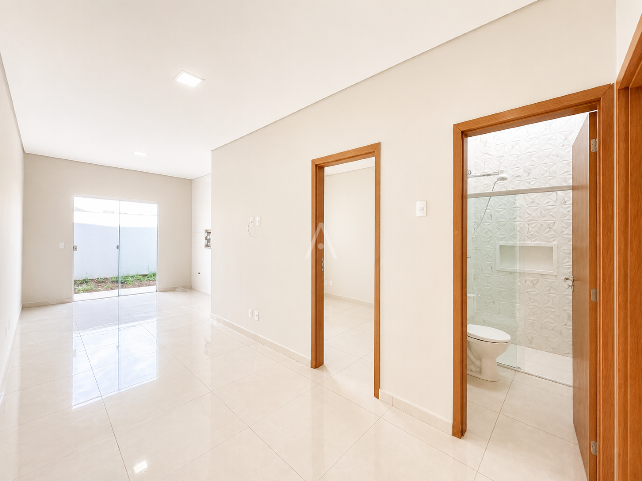 Casa Residencial para para aluguel no Bairro JARDIM COOPAGRO em TOLEDO: 