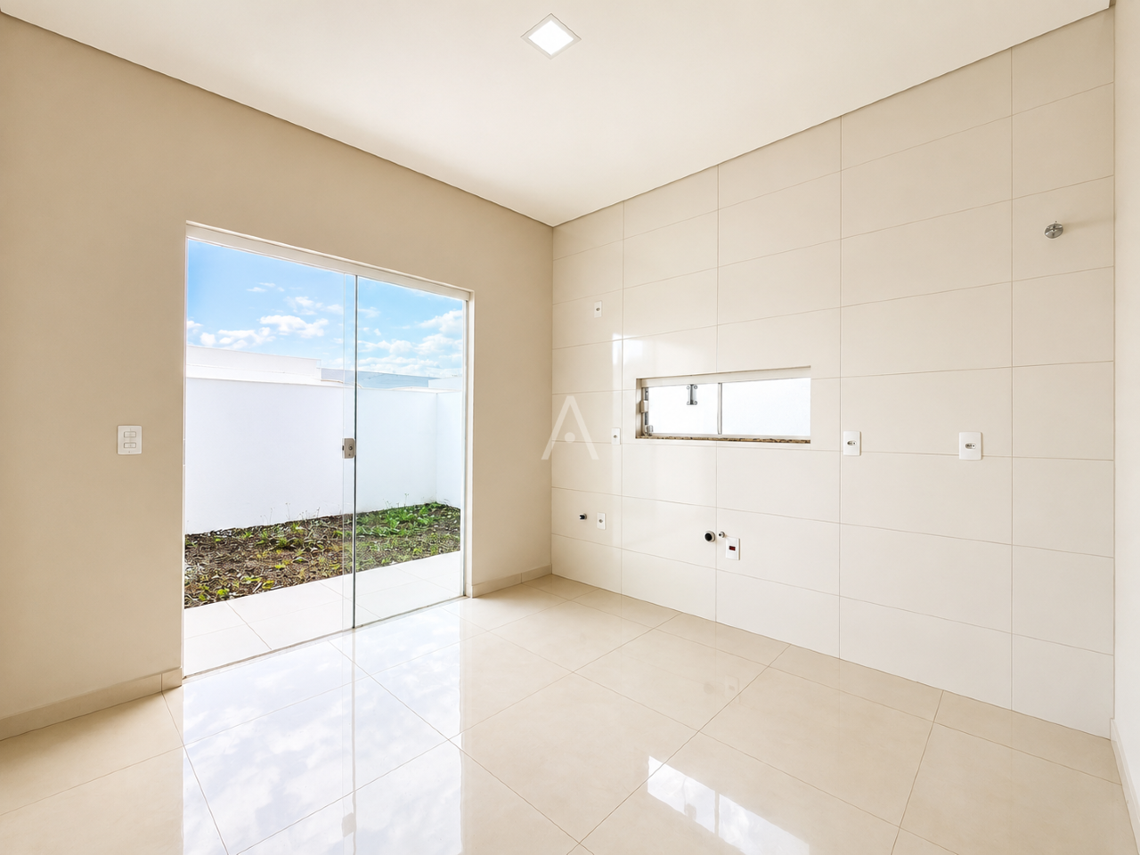 Casa Residencial para para aluguel no Bairro JARDIM COOPAGRO em TOLEDO: