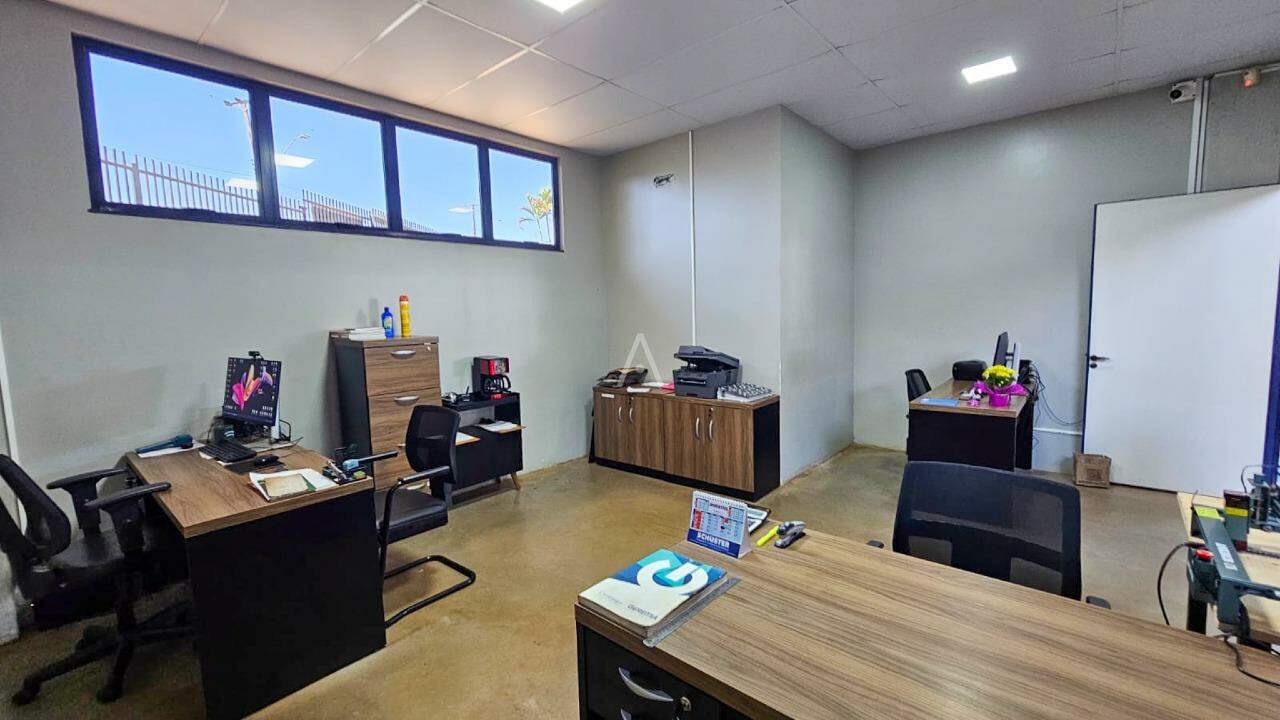 Barracão Comercial para à venda no Bairro CANADA em CASCAVEL: