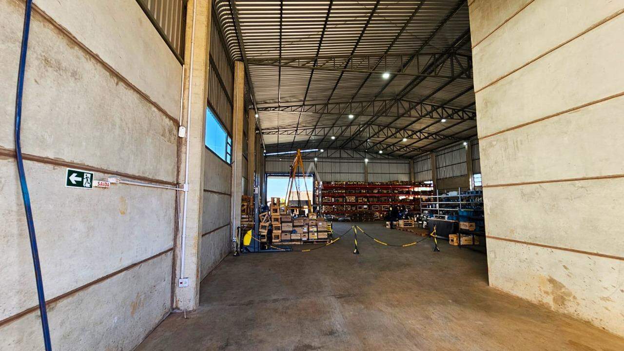 Barracão Comercial para à venda no Bairro CANADA em CASCAVEL: 
