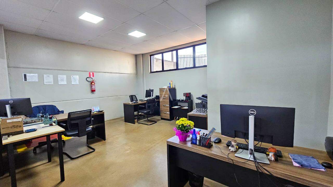 Barracão Comercial para à venda no Bairro CANADA em CASCAVEL: