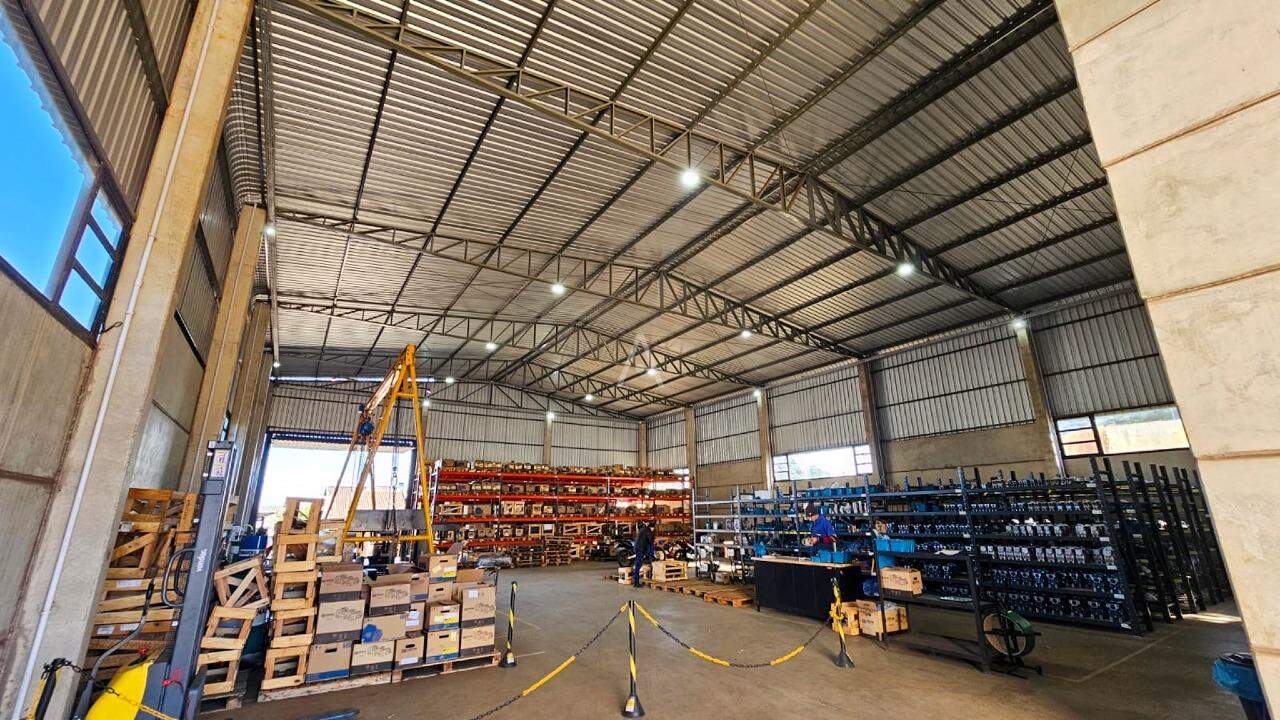 Barracão Comercial para à venda no Bairro CANADA em CASCAVEL: