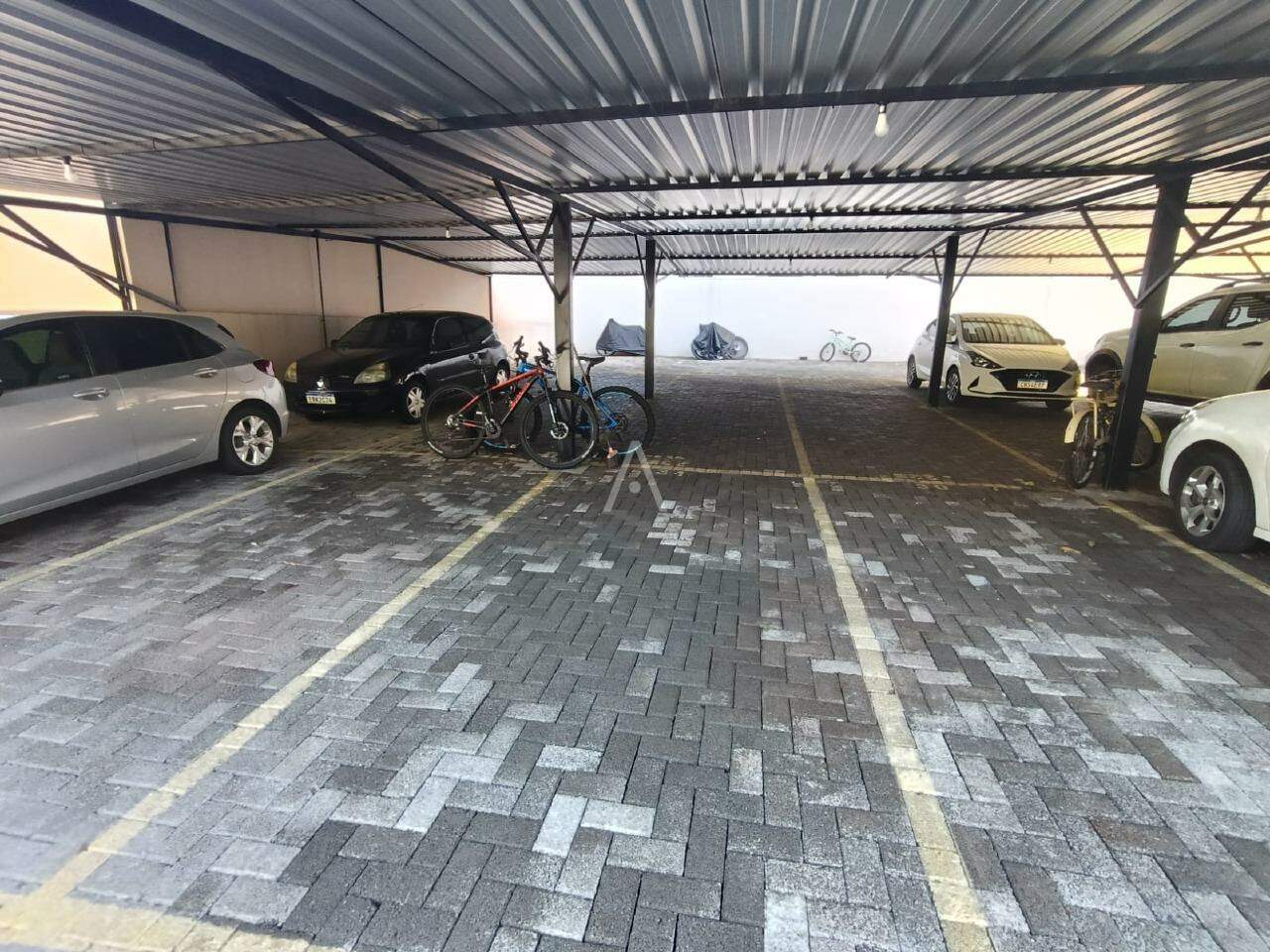 Apartamento para para aluguel no Bairro Pioneiros Catarinenses em CASCAVEL: 