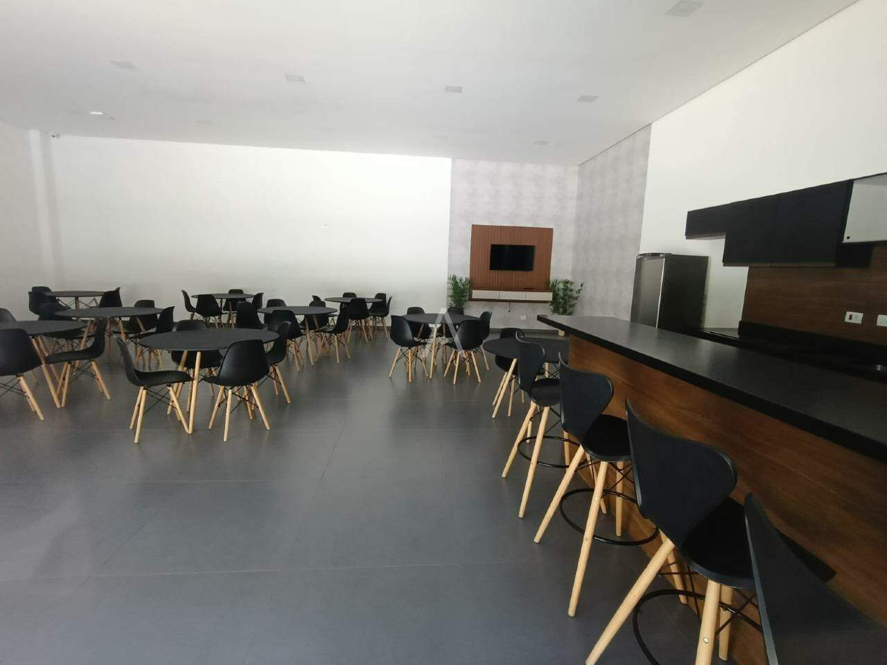 Apartamento para para aluguel no Bairro Pioneiros Catarinenses em CASCAVEL: 