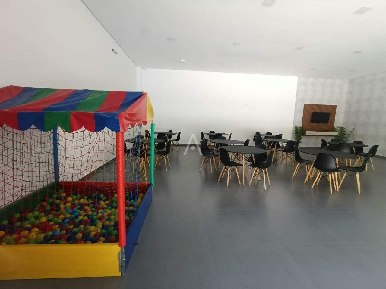 Apartamento para para aluguel no Bairro Pioneiros Catarinenses em CASCAVEL: 