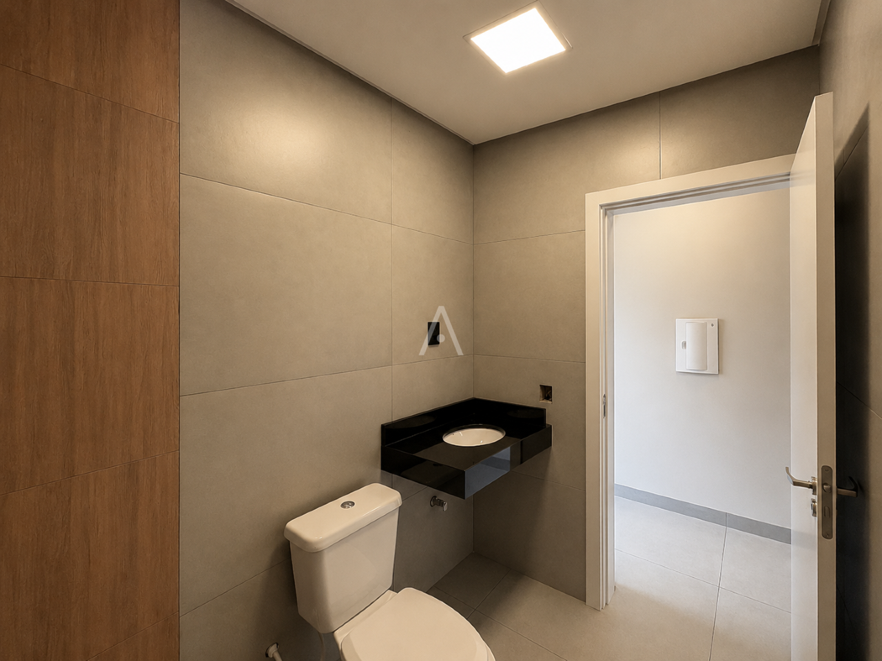 Casa Residencial para à venda no Bairro ESMERALDA em CASCAVEL: 