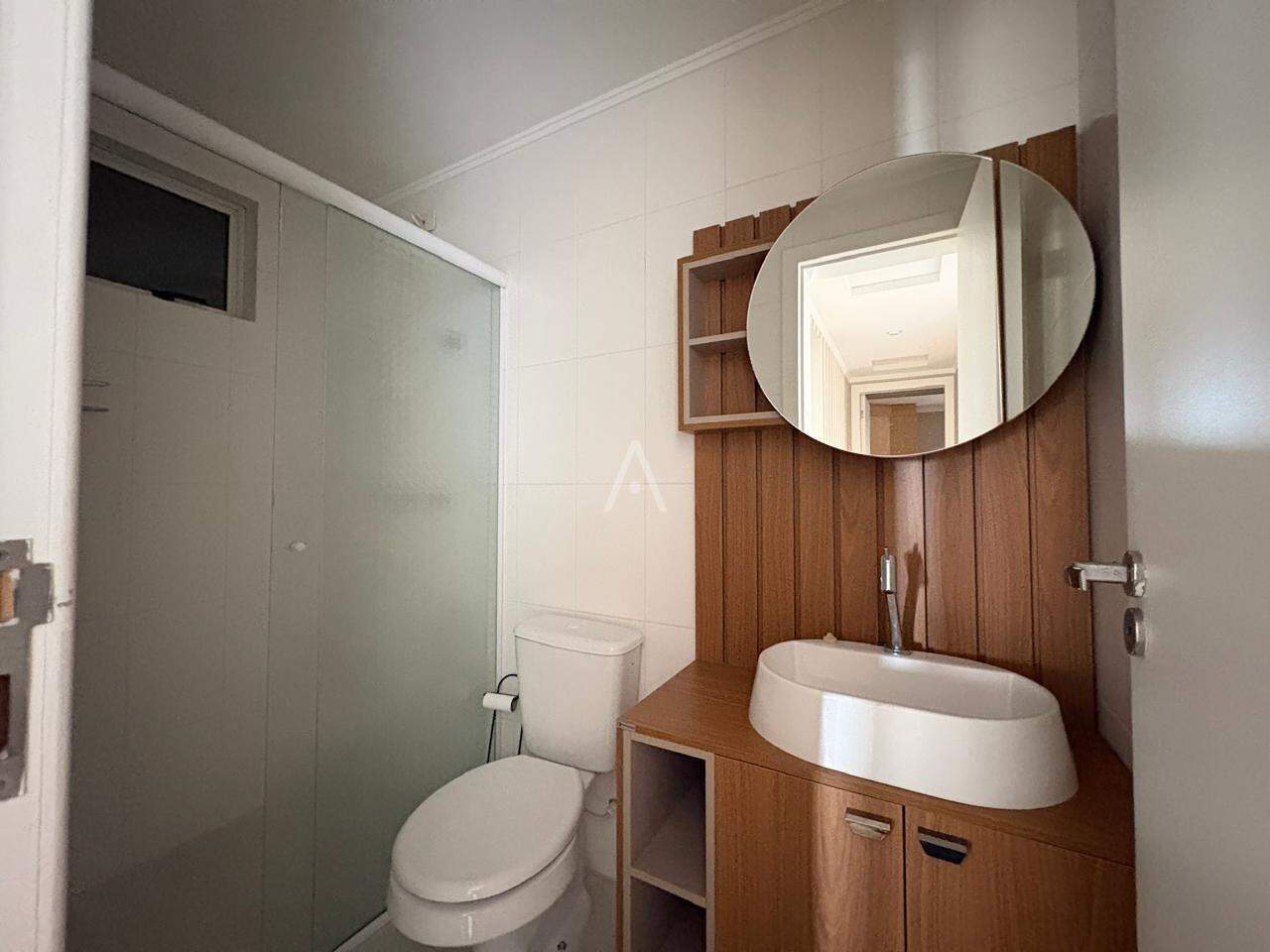 Apartamento para para aluguel no Bairro CENTRO em CASCAVEL: Bwc social