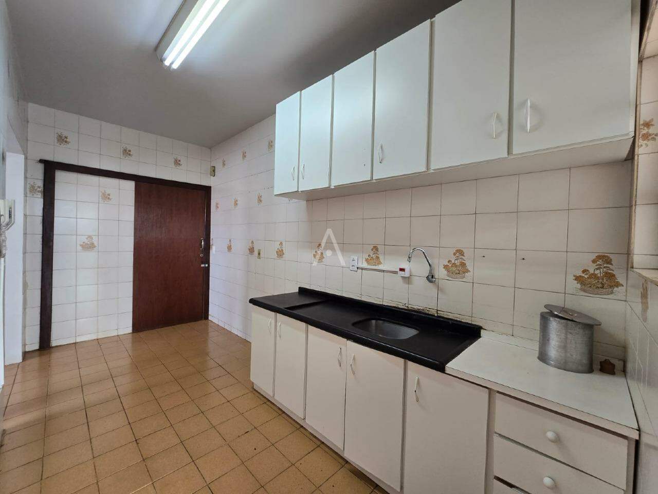 Apartamento para para aluguel no Bairro CENTRO em TOLEDO: 