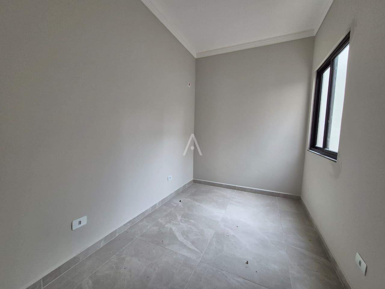 Casa Residencial para à venda no Bairro ESMERALDA em CASCAVEL: