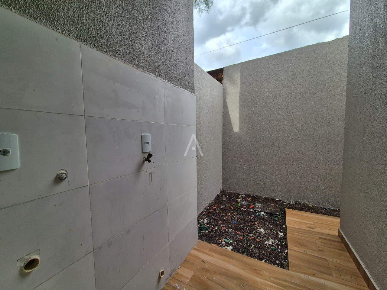 Casa Residencial para à venda no Bairro ESMERALDA em CASCAVEL: 