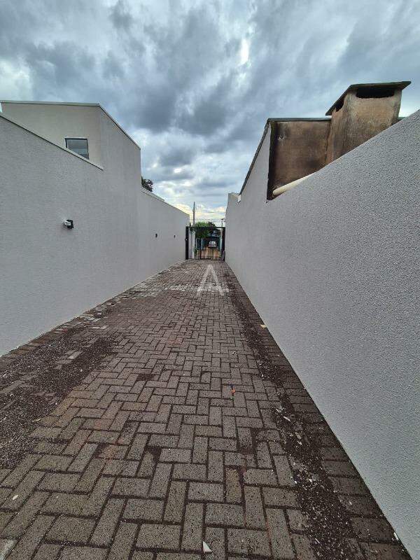 Casa Residencial para à venda no Bairro ESMERALDA em CASCAVEL: 