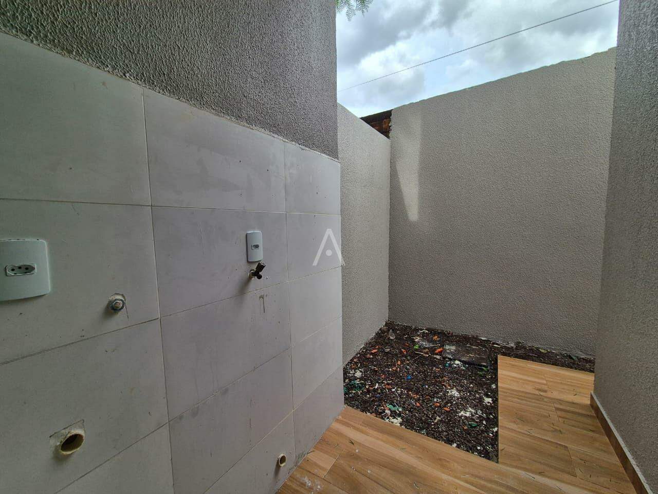 Casa Residencial para à venda no Bairro ESMERALDA em CASCAVEL: 