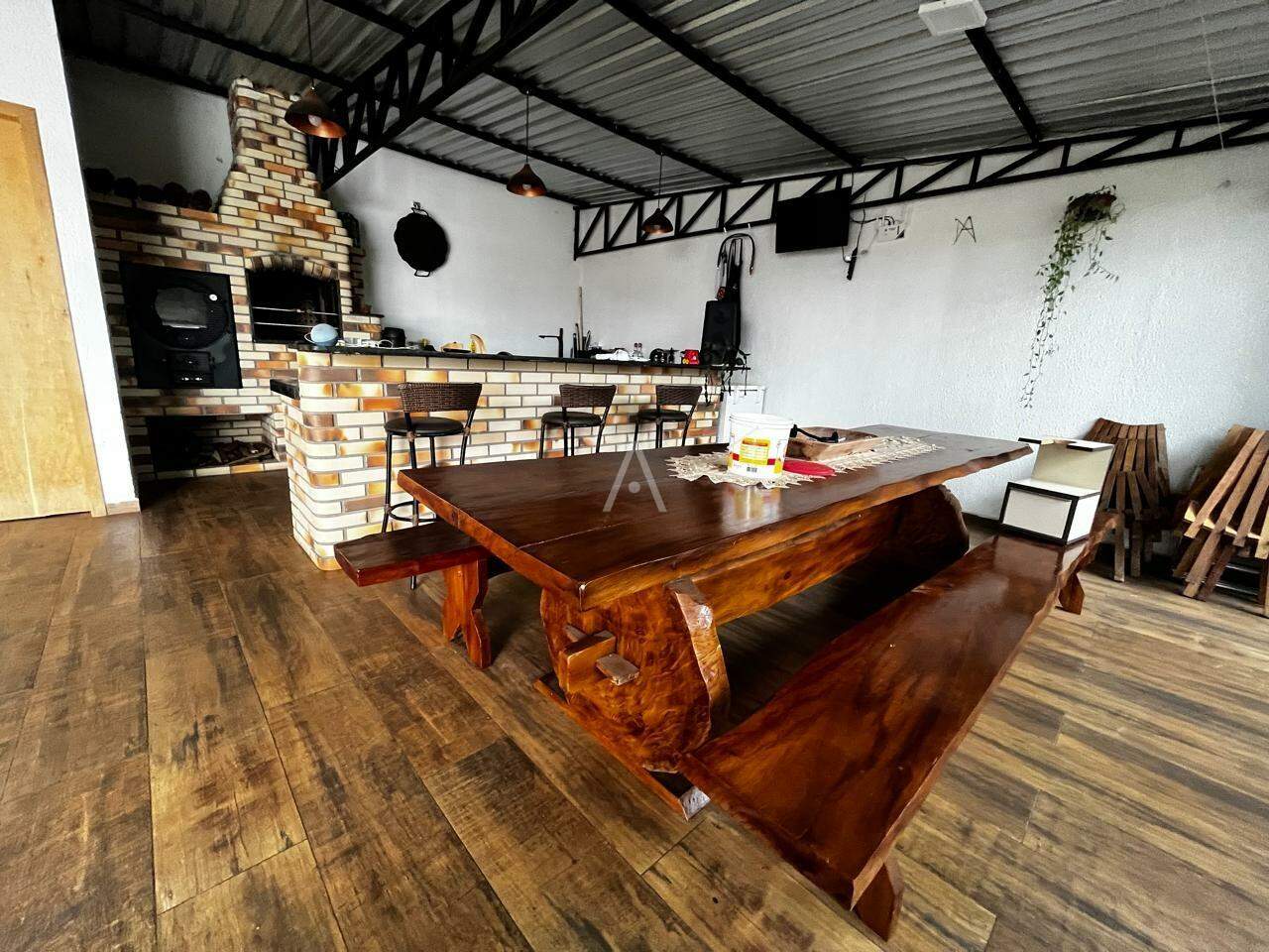 Casa Residencial para à venda no Bairro FLORESTA em CASCAVEL: