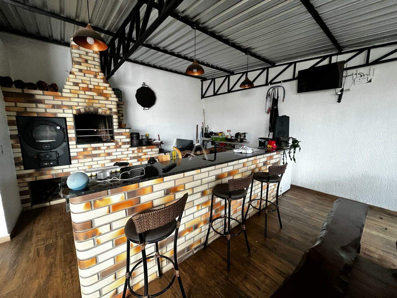 Casa Residencial para à venda no Bairro FLORESTA em CASCAVEL: