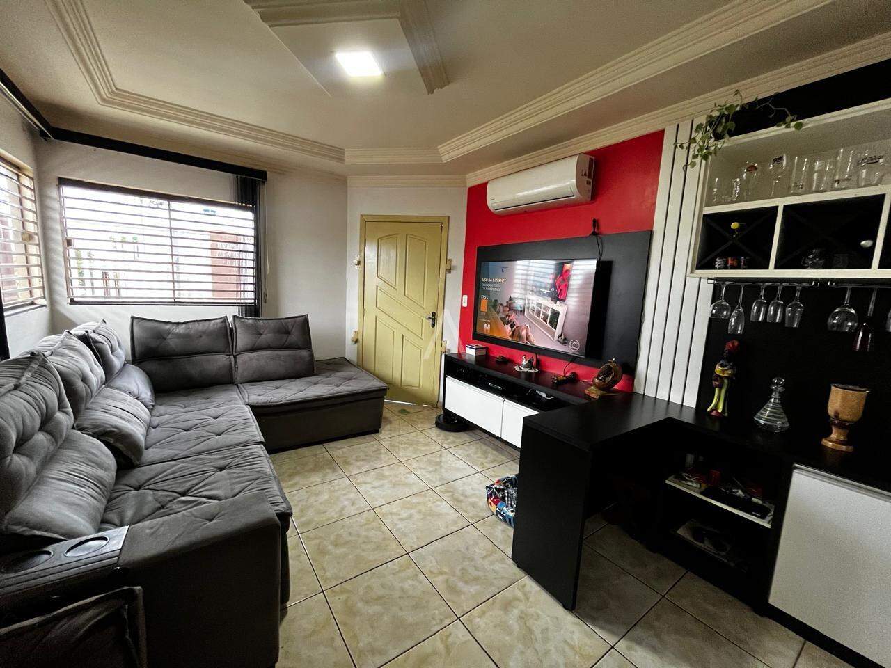 Casa Residencial para à venda no Bairro FLORESTA em CASCAVEL: 
