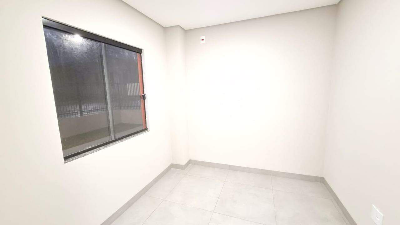 Casa Residencial para à venda no Bairro JARDIM COOPAGRO em TOLEDO: 