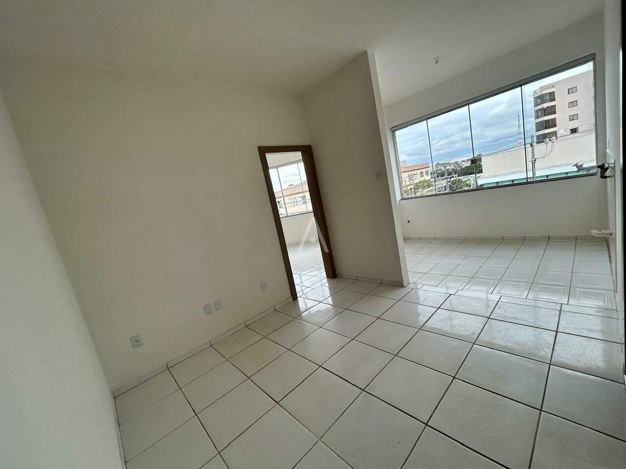 Apartamento para para aluguel no Bairro CENTRO em CASCAVEL: 